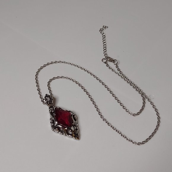Diamond Shaped Red And Silver Tone Pendant Necklace 20 Inches Long - Picture 3 of 10